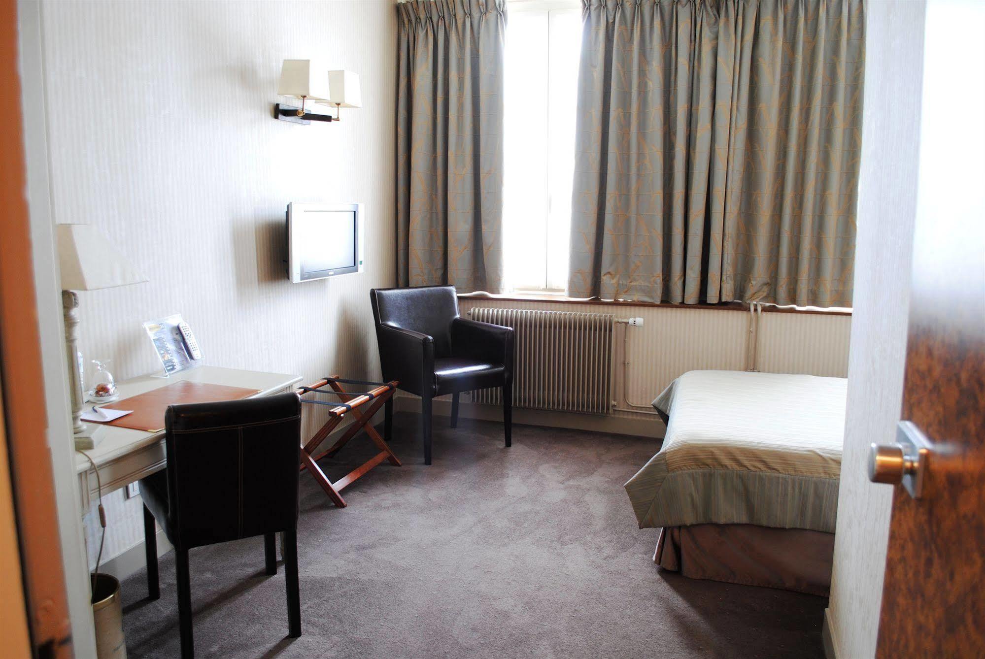 Hotel La Residence Du Berry Versailles Exterior photo